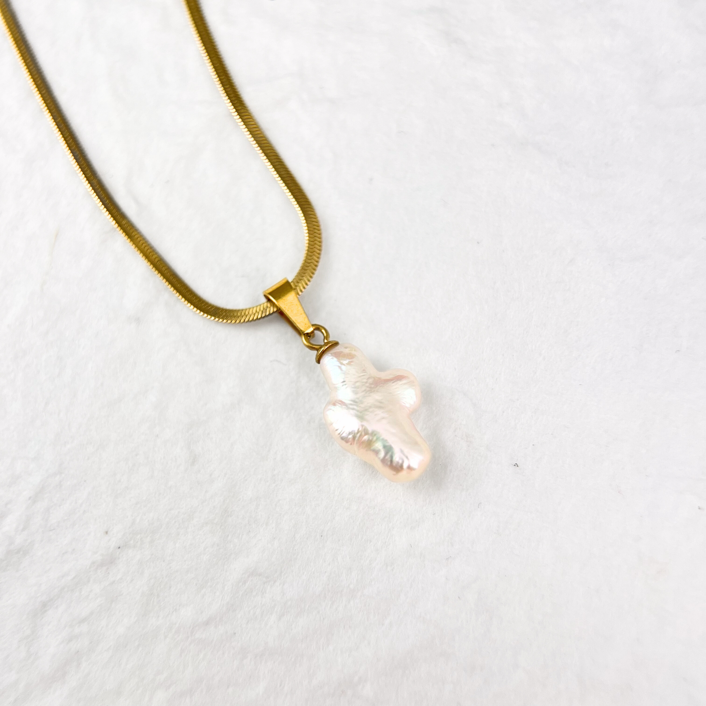 Cross Baroque Pearl Pendant Necklace