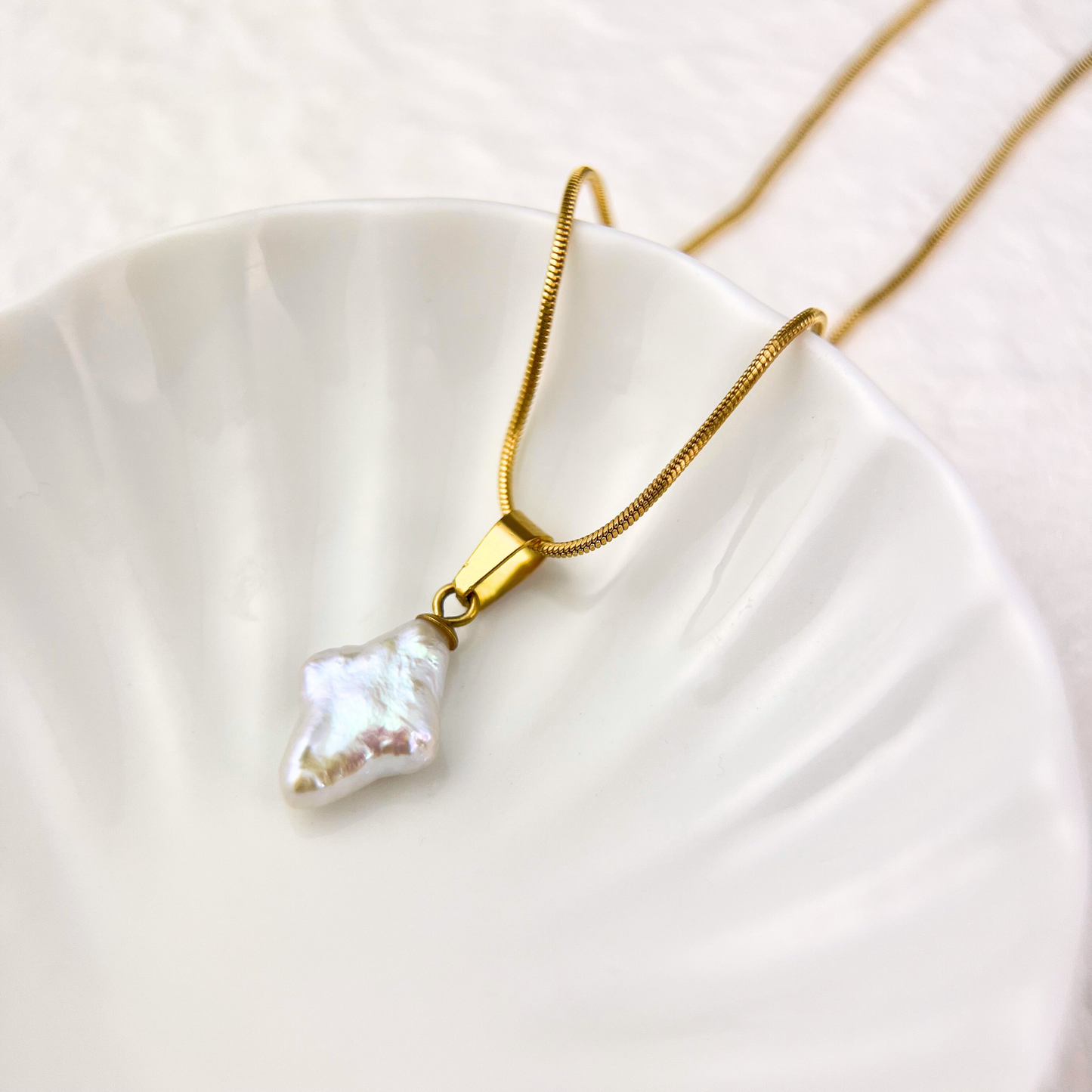 North Star Baroque Pearl Pendant Necklace