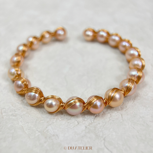 Minimalist Natural Gold Pearl Bracelet
