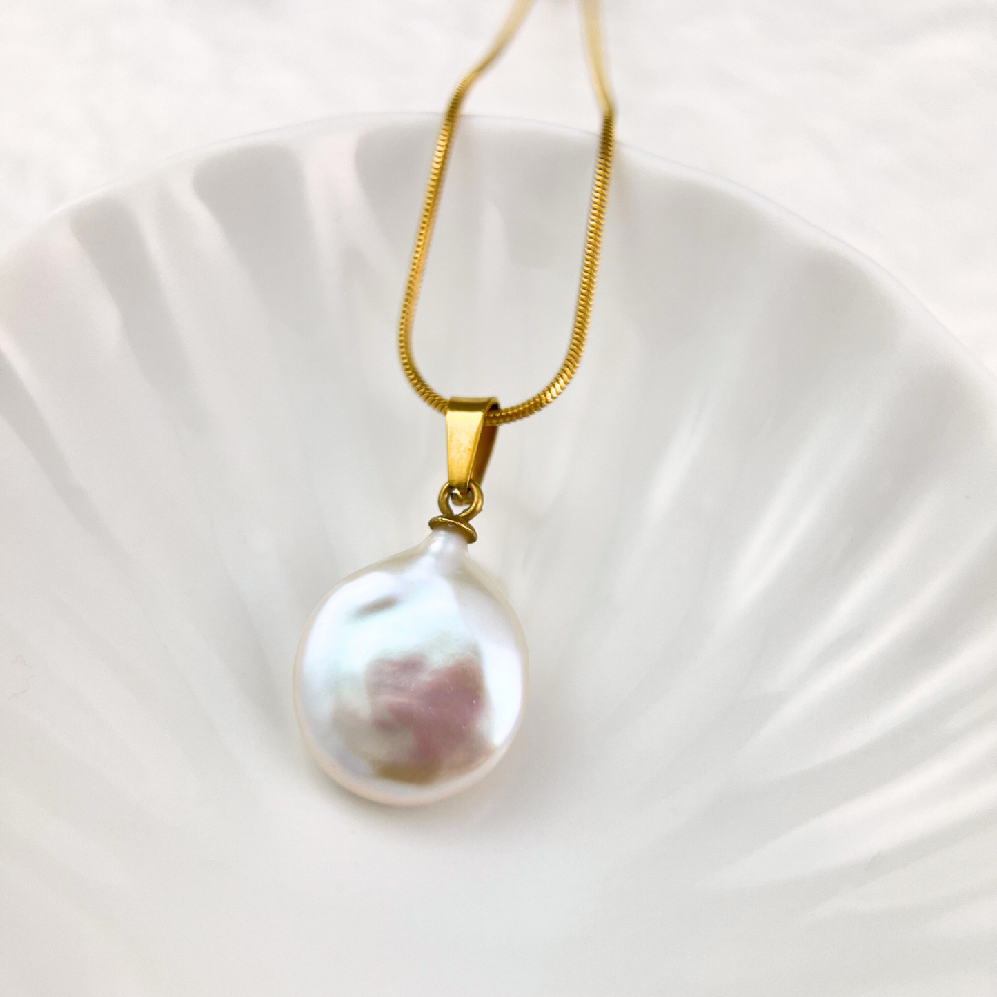 Coin Baroque Pearl Pendant Necklace